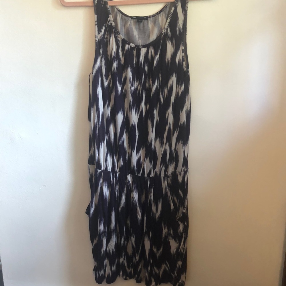 Purple white gap dress s